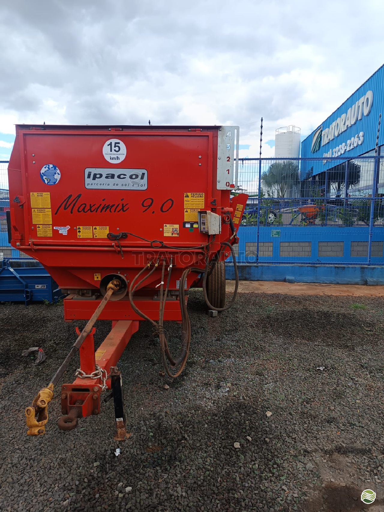 IMPLEMENTOS AGRICOLAS VAGAO FORRAGEIRO VAGÃO FORRAGEIRO Tratorauto Tratores - Landini UBERLANDIA MINAS GERAIS MG